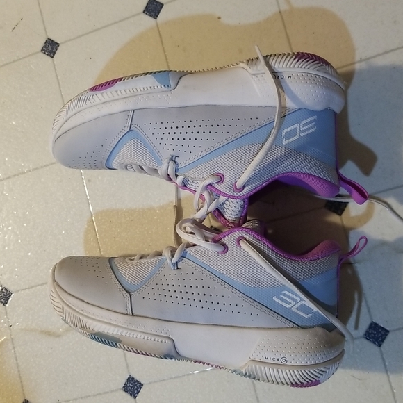 Under armour ICDATSC30 shoes. - Picture 6 of 11